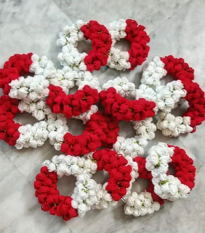 Red & White Crochet Gajray 🌹🤍